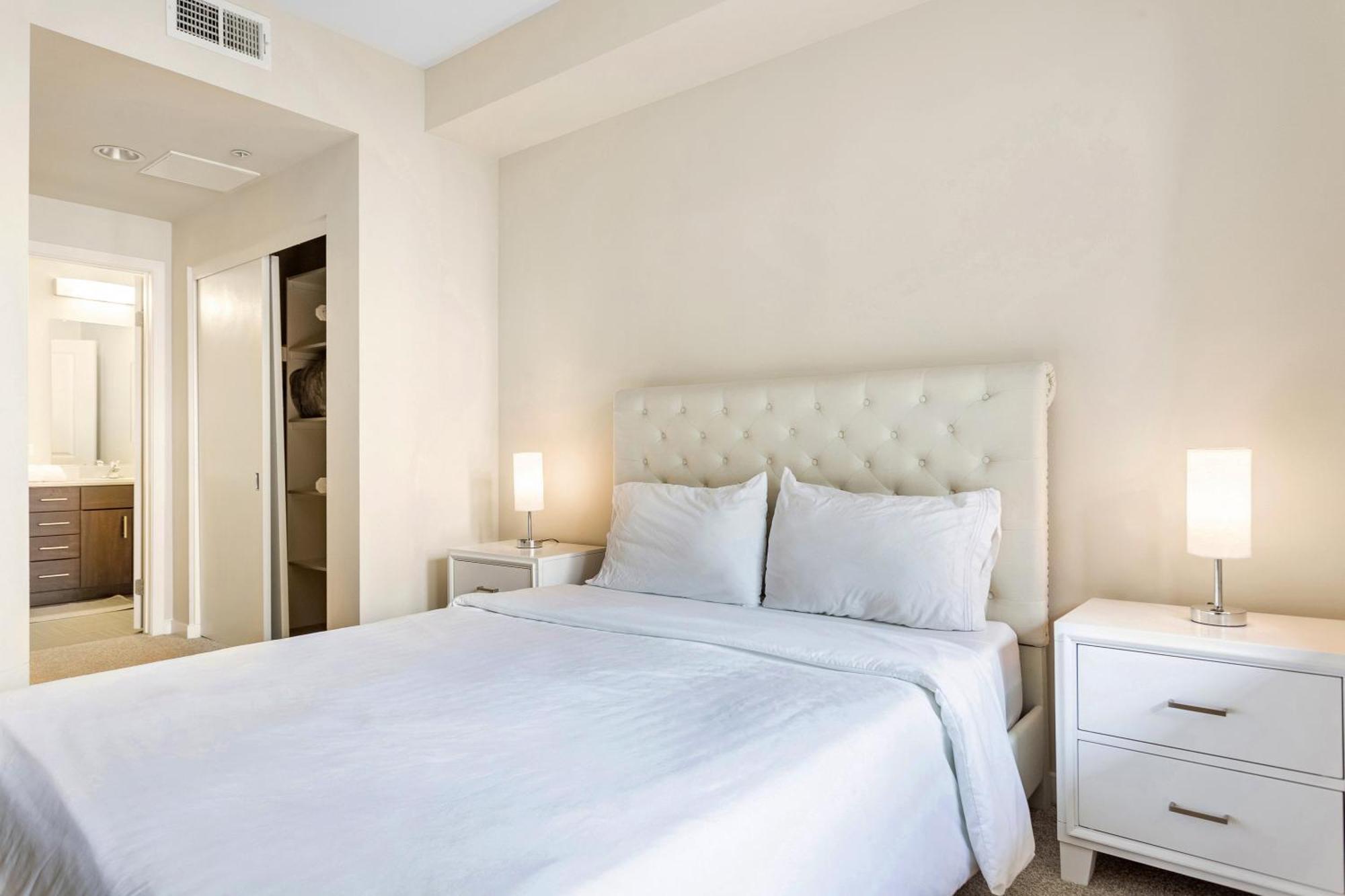 Luxury 2 Bedroom 2 Bathroom With Fitness Center And Pool ロサンゼルス エクステリア 写真