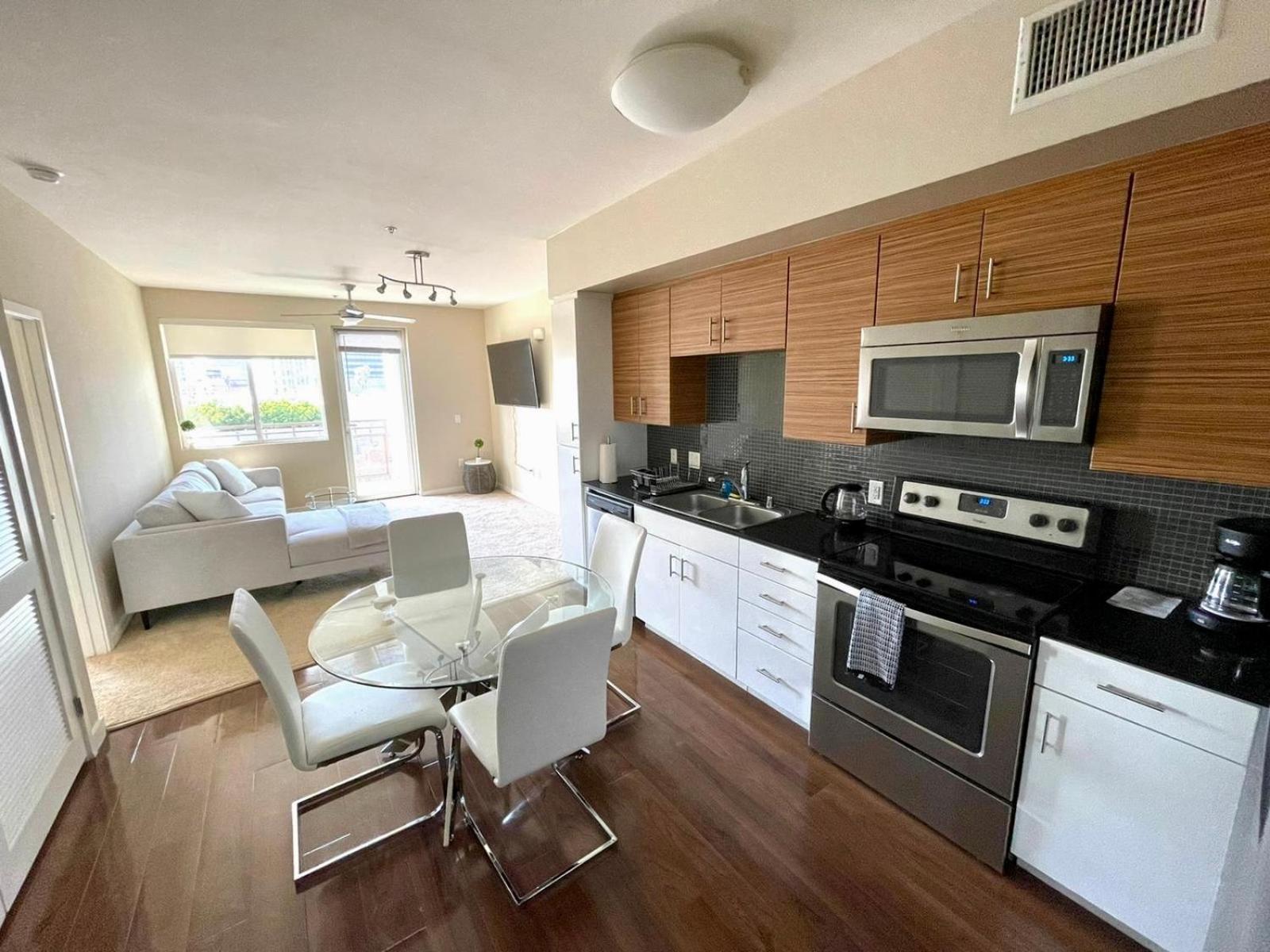 Luxury 2 Bedroom 2 Bathroom With Fitness Center And Pool ロサンゼルス エクステリア 写真